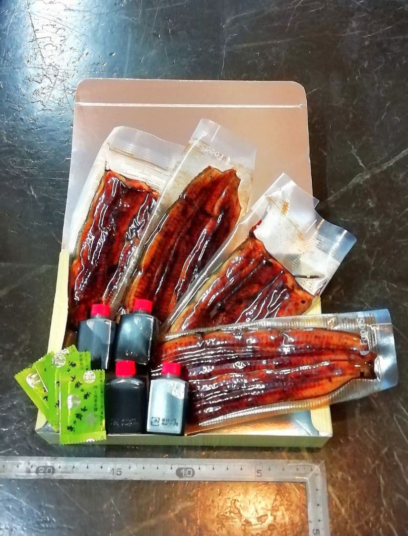 彦兵衛　国産うなぎ蒲焼2尾+白焼1尾