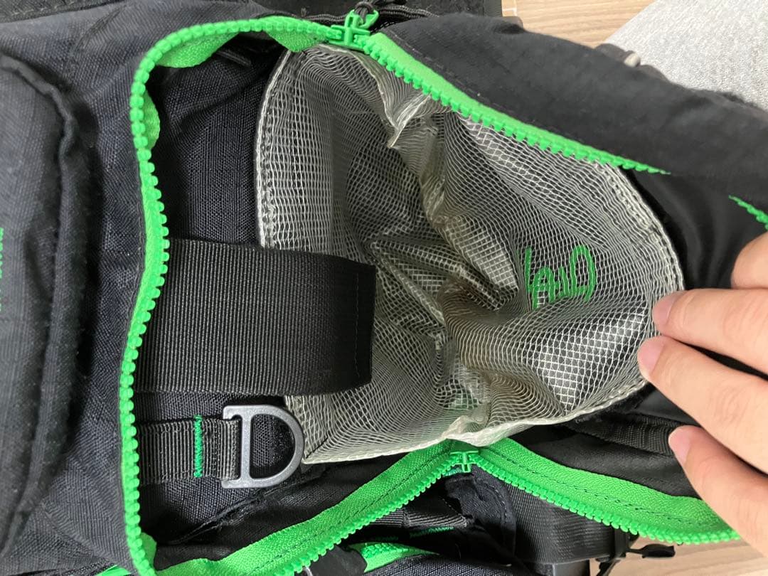 Pazdesign フィッシングベスト ブラック/グリーン