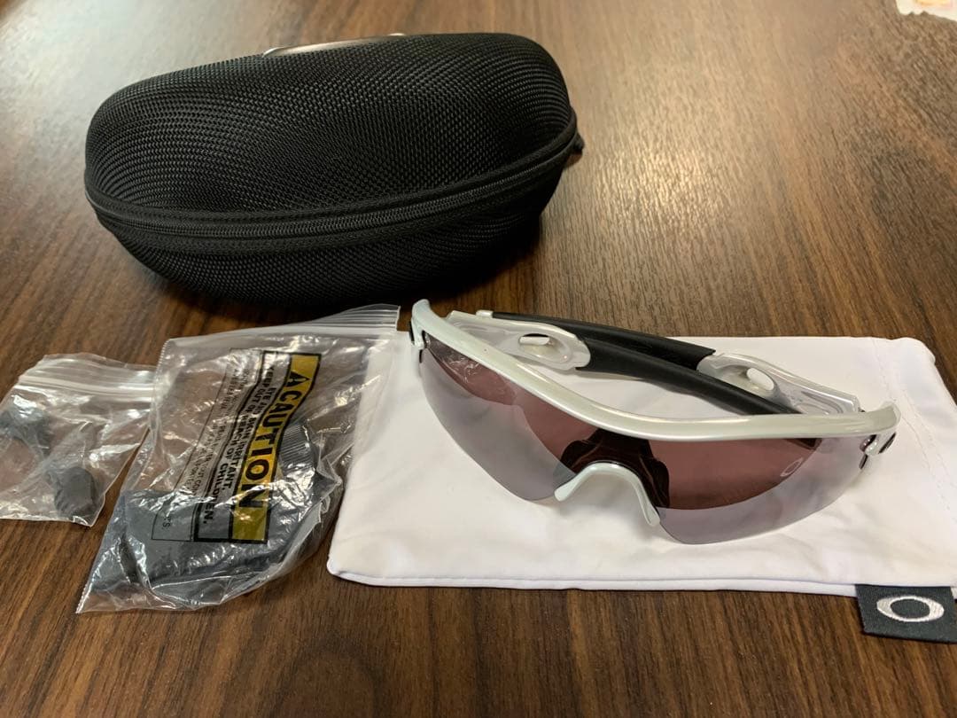 オークリー　レーダーパス　サングラス