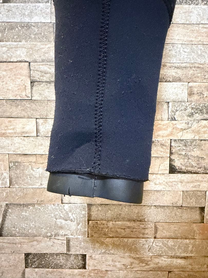 【再再値下げ】MENSセミドライウェットスーツ　5mm✖️3mm