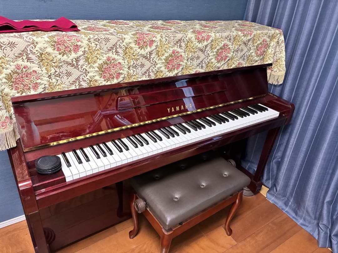 【希少・美品】YAMAHA W116BT アップライトピアノ 赤 バーチ艶出し