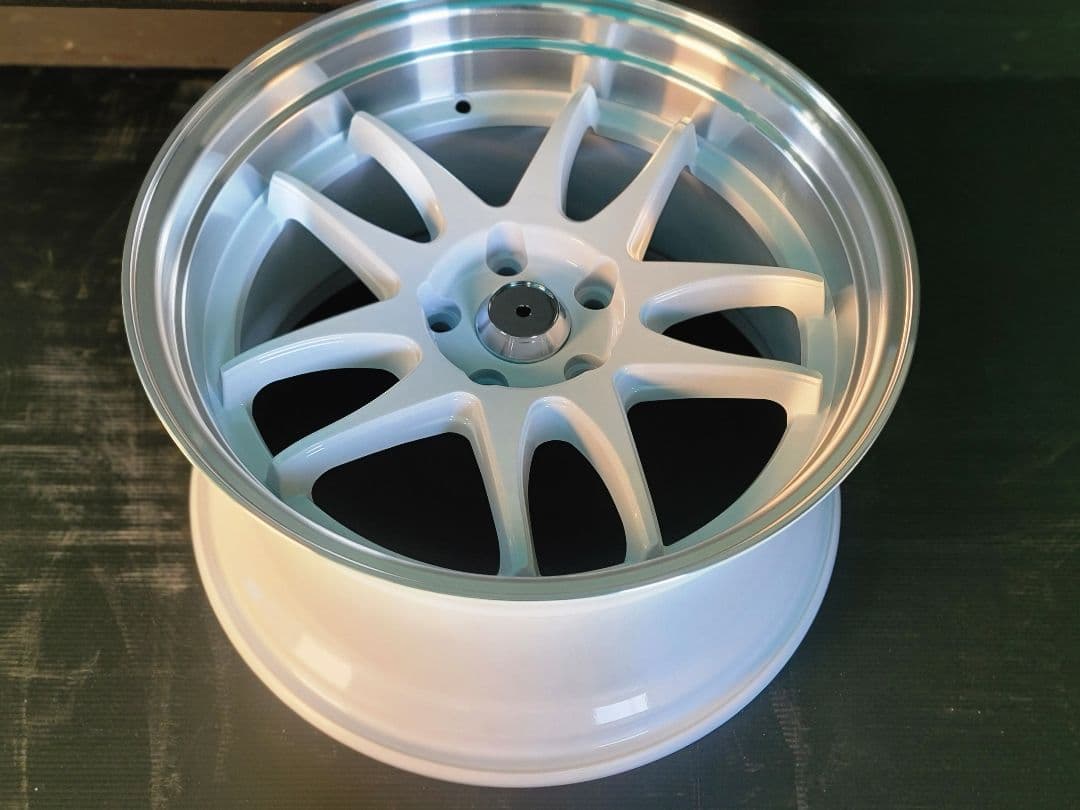 18インチ新品ホイール　10Jｘ2本、9Jｘ2本 ET30