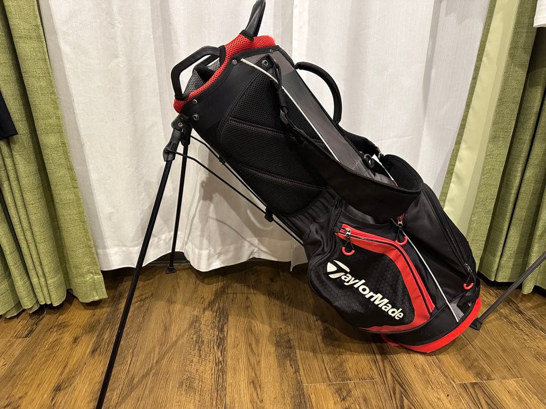 テーラーメイド軽量スタンド式キャディーバッグ