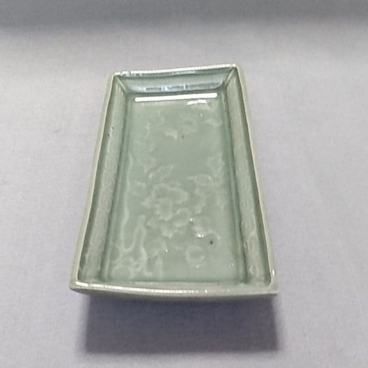 初期伊万里　初期伊万里皿　初期伊万里青磁牡丹文長皿　古伊万里　古伊万里皿