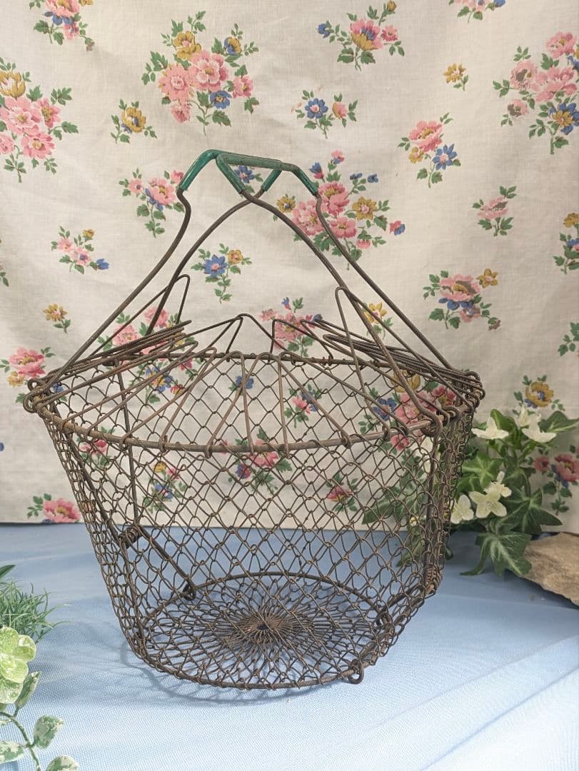 イギリス アンティーク ワイヤーバスケット 両サイド固定金具付き