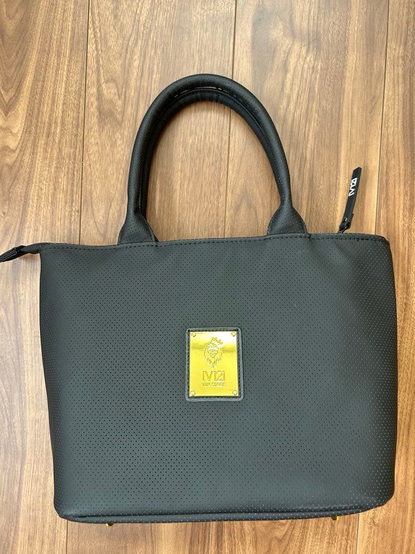 ★超美品　V12 ヴィトゥエルヴ　カートバッグ