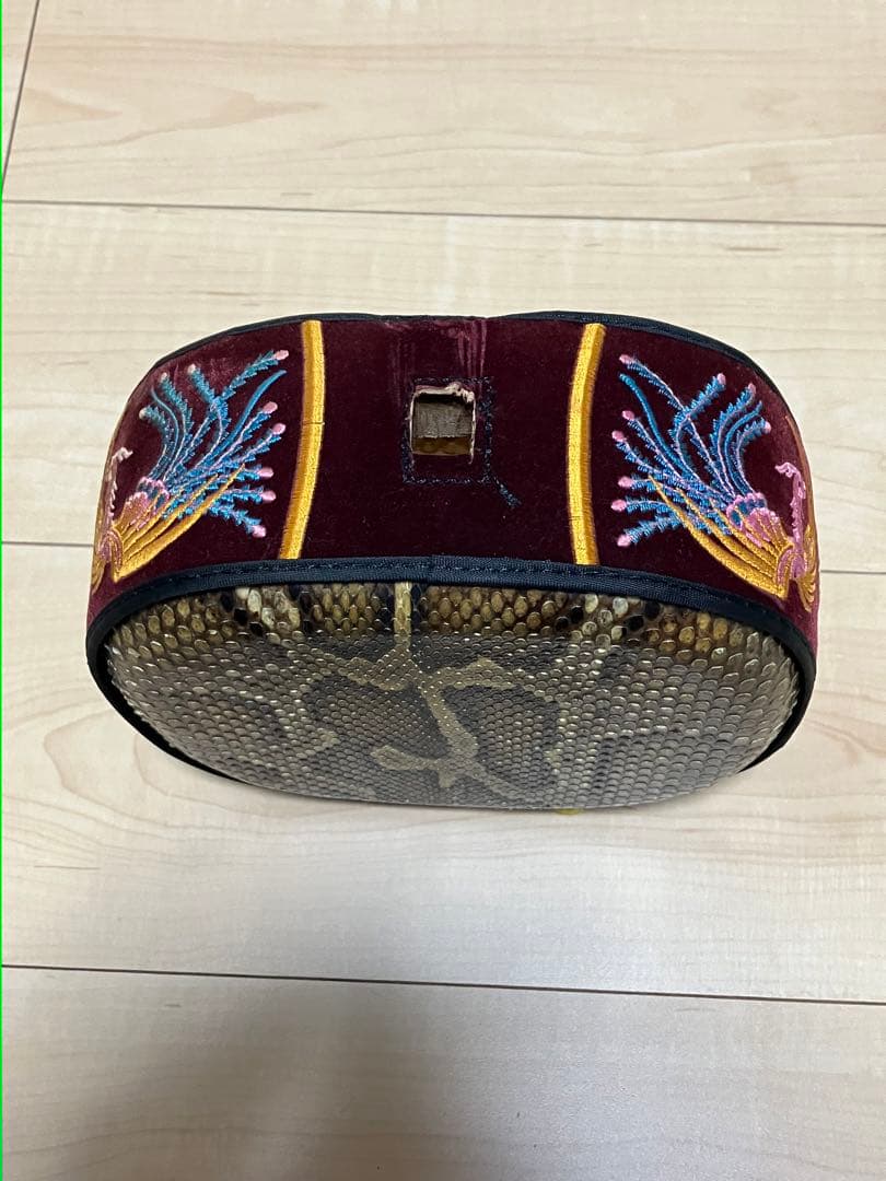 【動作品】 沖縄三線 三味線 へび皮 蛇皮 蛇革　希少 レア