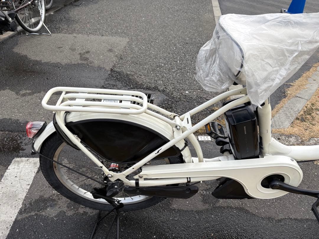 中古20㌅ブリヂストン電動アシスト自転車　8.7Ah 大阪　009番