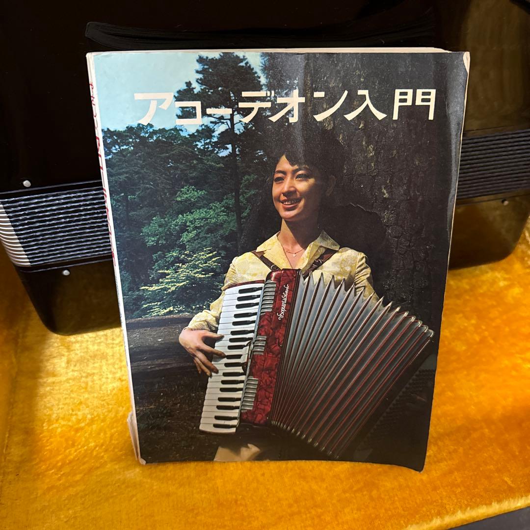 レア! TOMBO No.75 アコーディオン 鍵盤楽器 ハードケース付属