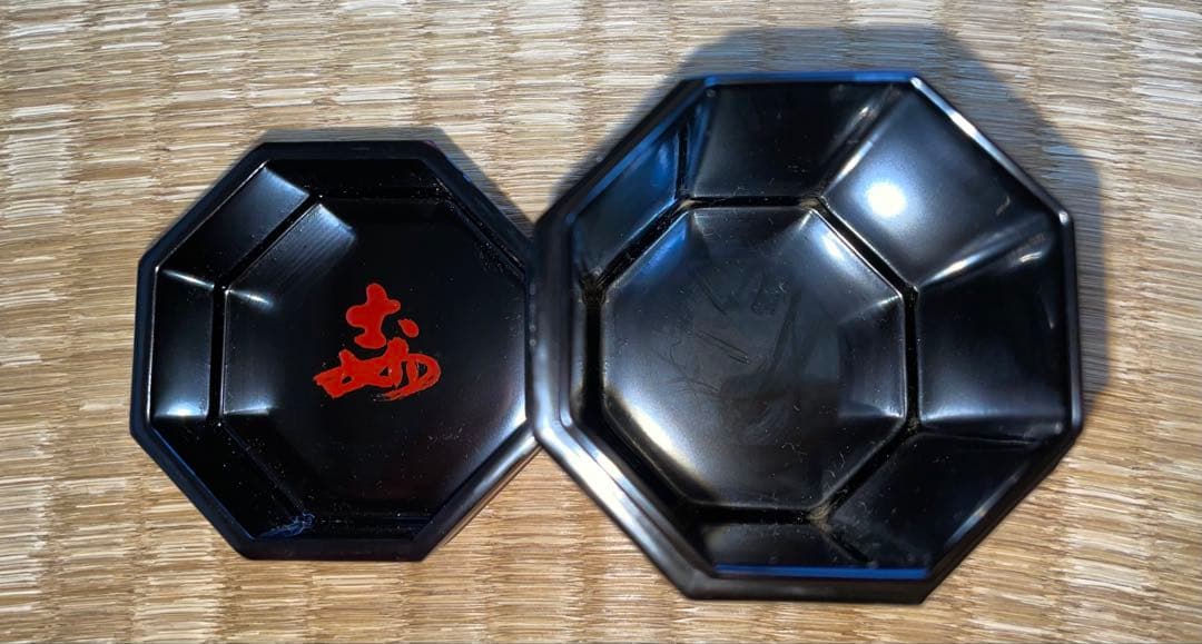 ホットスルー　茶道具 棗　国宝・待庵古材 溜塗八角茶器