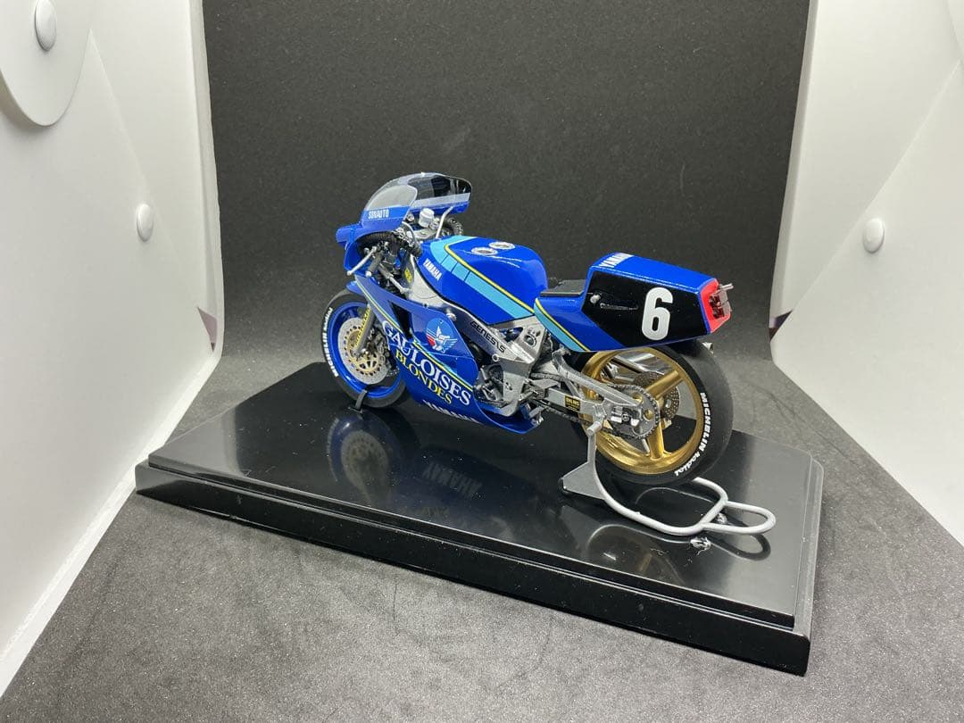 ②ソノートヤマハFZR750 クリスチャン・サロン プラモデル完成品
