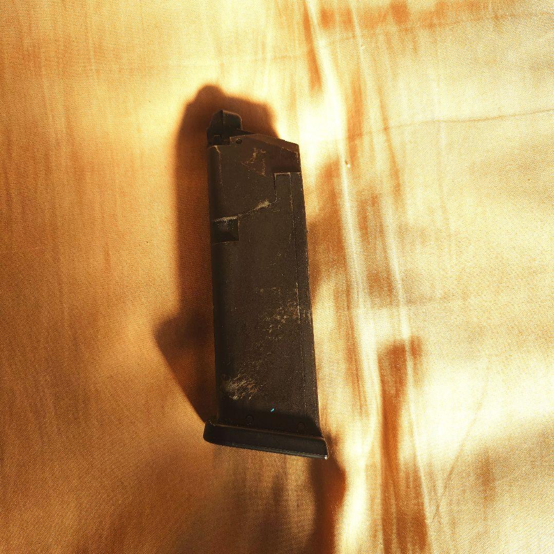 東京マルイGLOCK19 Gen.3　本体とマガジン＋スペアマガジンのみ