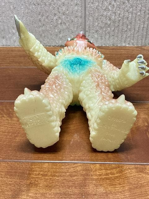 希少ソフビ　やまなや　改造巨大ヤプール　超獣