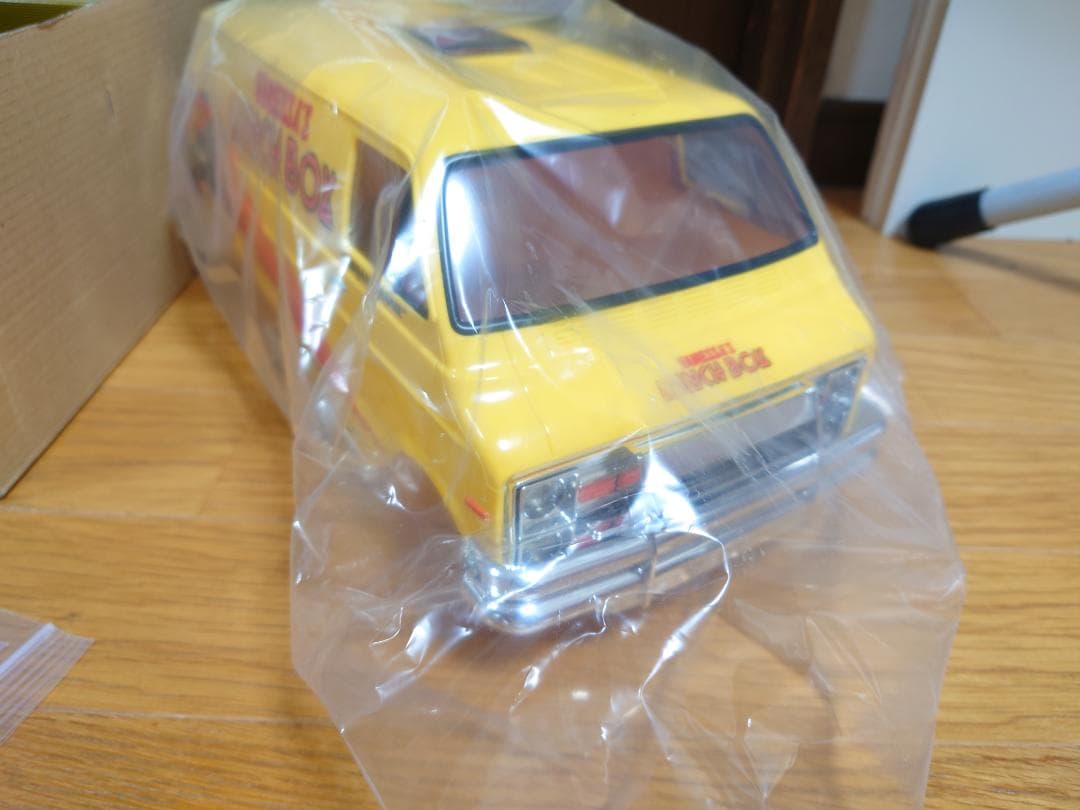 タミヤ ランチボックス 未組み立て 新品　完成ボディ付き　ラジコン CW-01