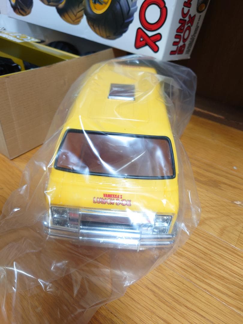 タミヤ ランチボックス 未組み立て 新品　完成ボディ付き　ラジコン CW-01