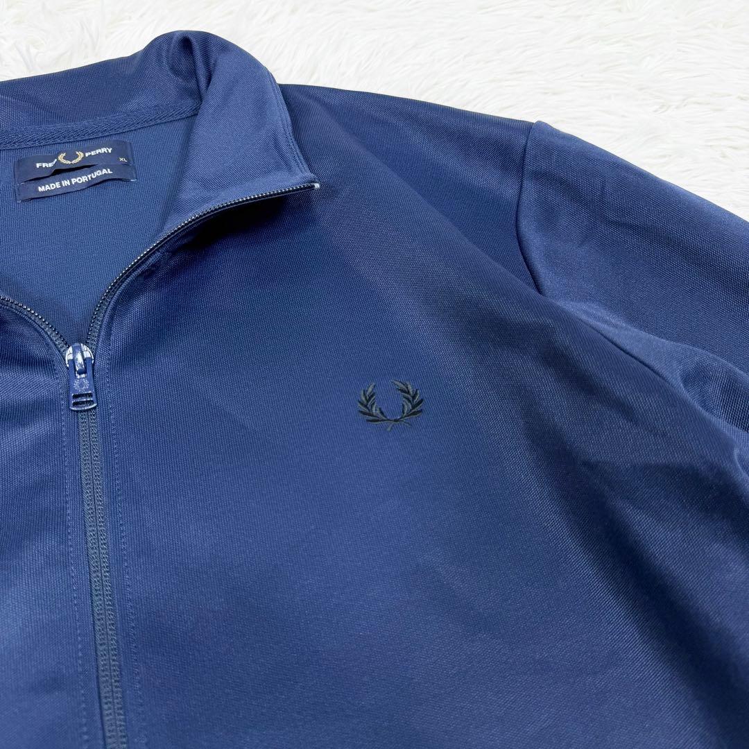 【美品】FREDPERRY フレッドペリー　トランクジャケット ストレッチ　刺繍