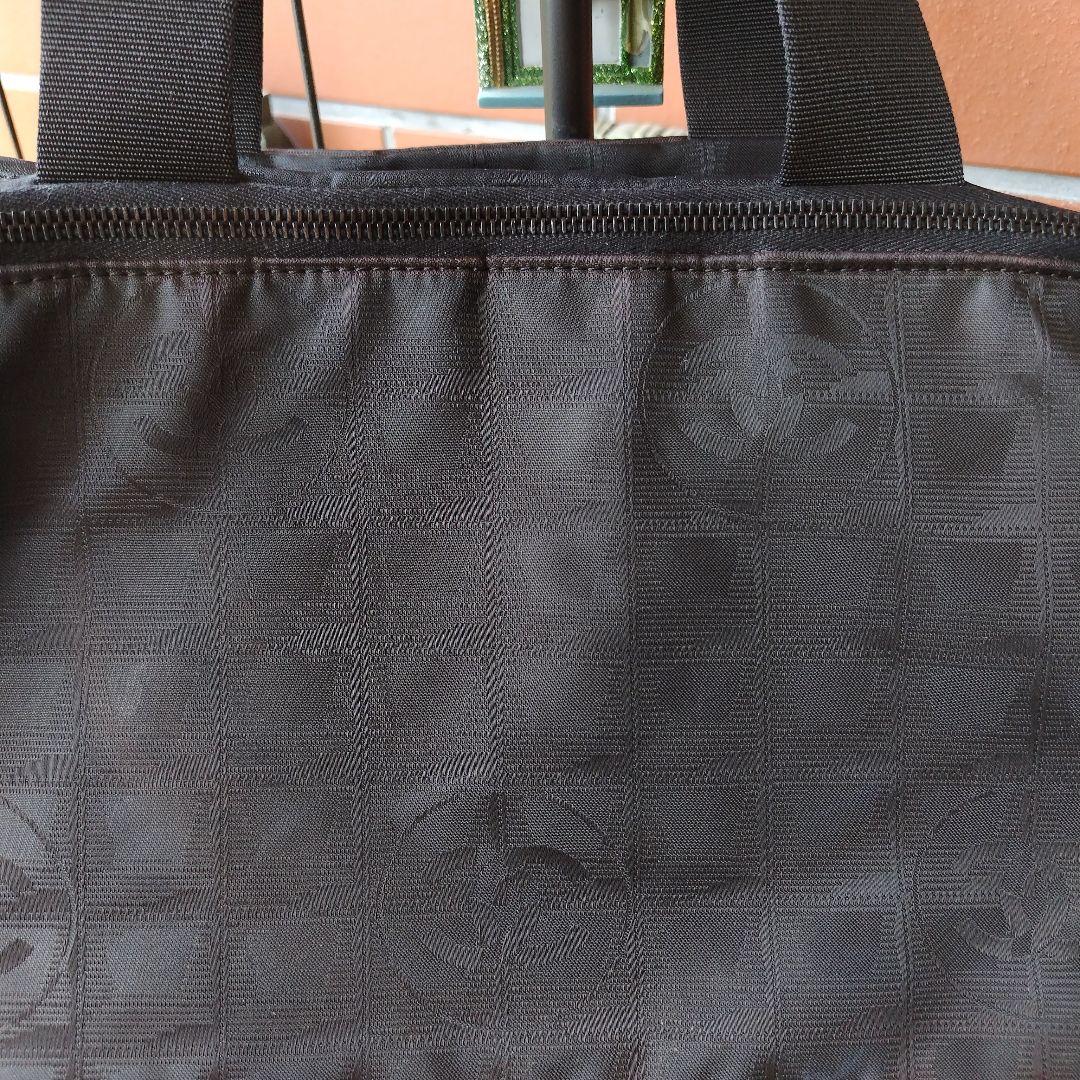 CHANEL 黒 キャリーバッグ犬