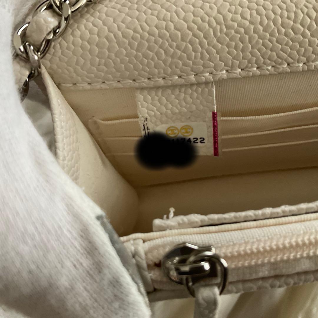 CHANEL ノベルティ　チェーンウォレット　キャビアスキンシルバー