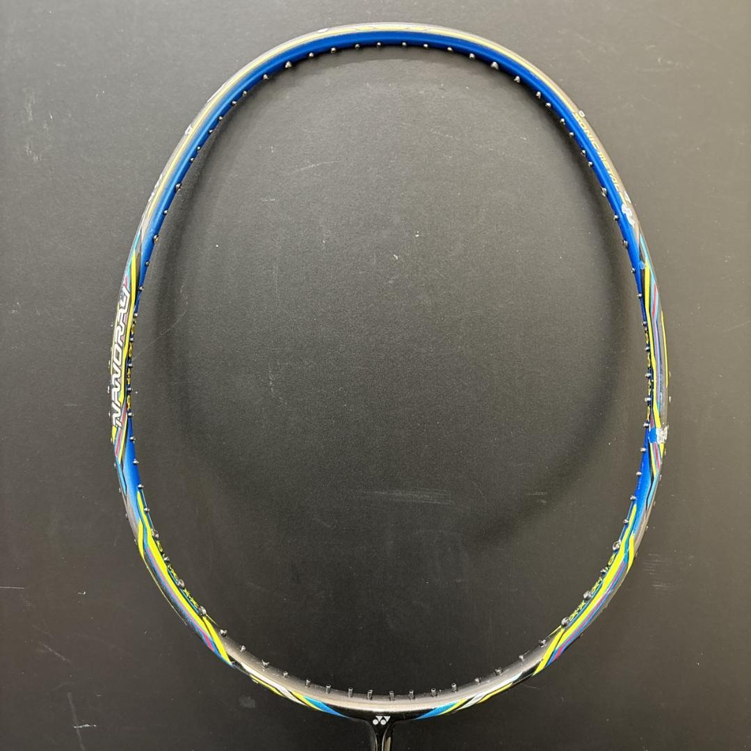 YONEX 　NANORAY　800　バトミントンラケット　ガット無し