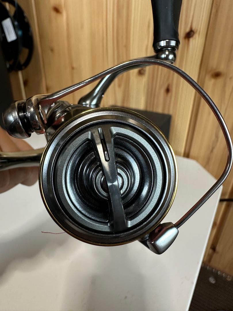 シマノ　リール　18ステラ c2000shg