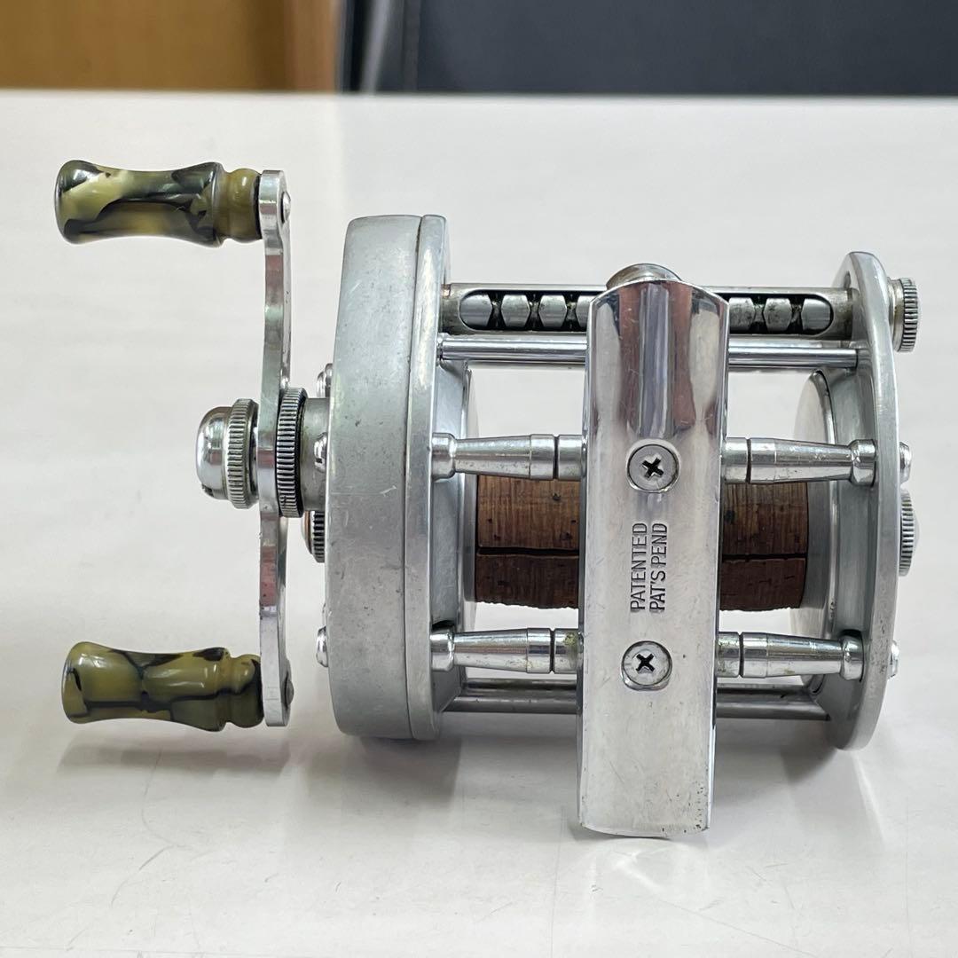 1940年 PFLUEGER SUPREME 1573 ダイレクトリール