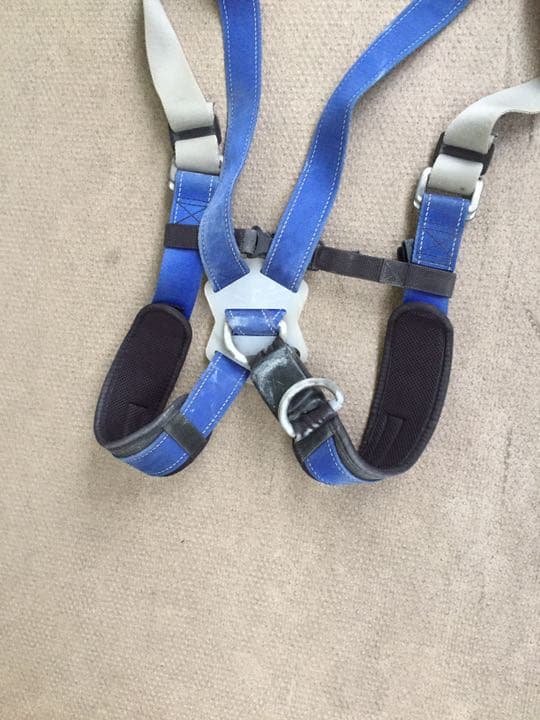 規格前のフルハーネス