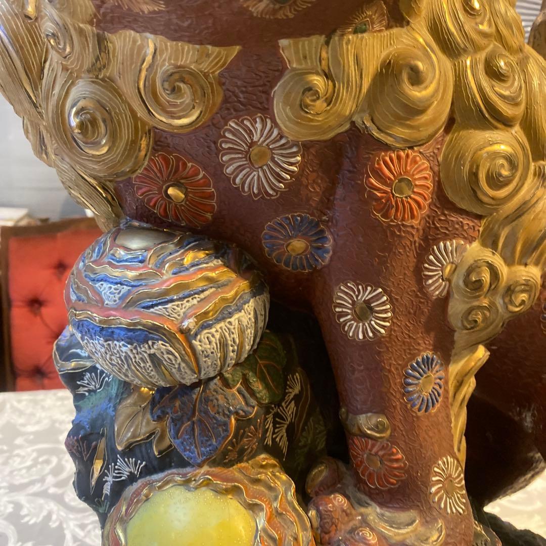 九谷玉取獅子図置物（大）