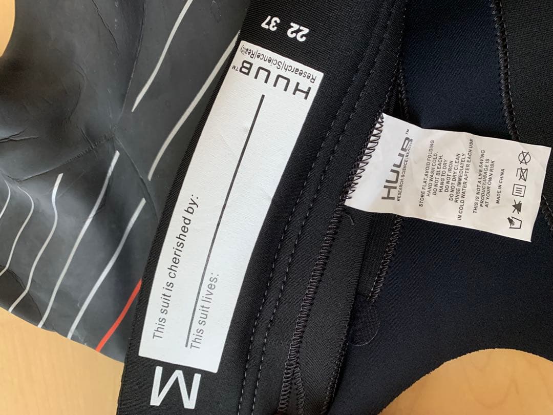 【美品】HUUB ARAYAウェットスーツ（メンズ） 定価から26%お値引き