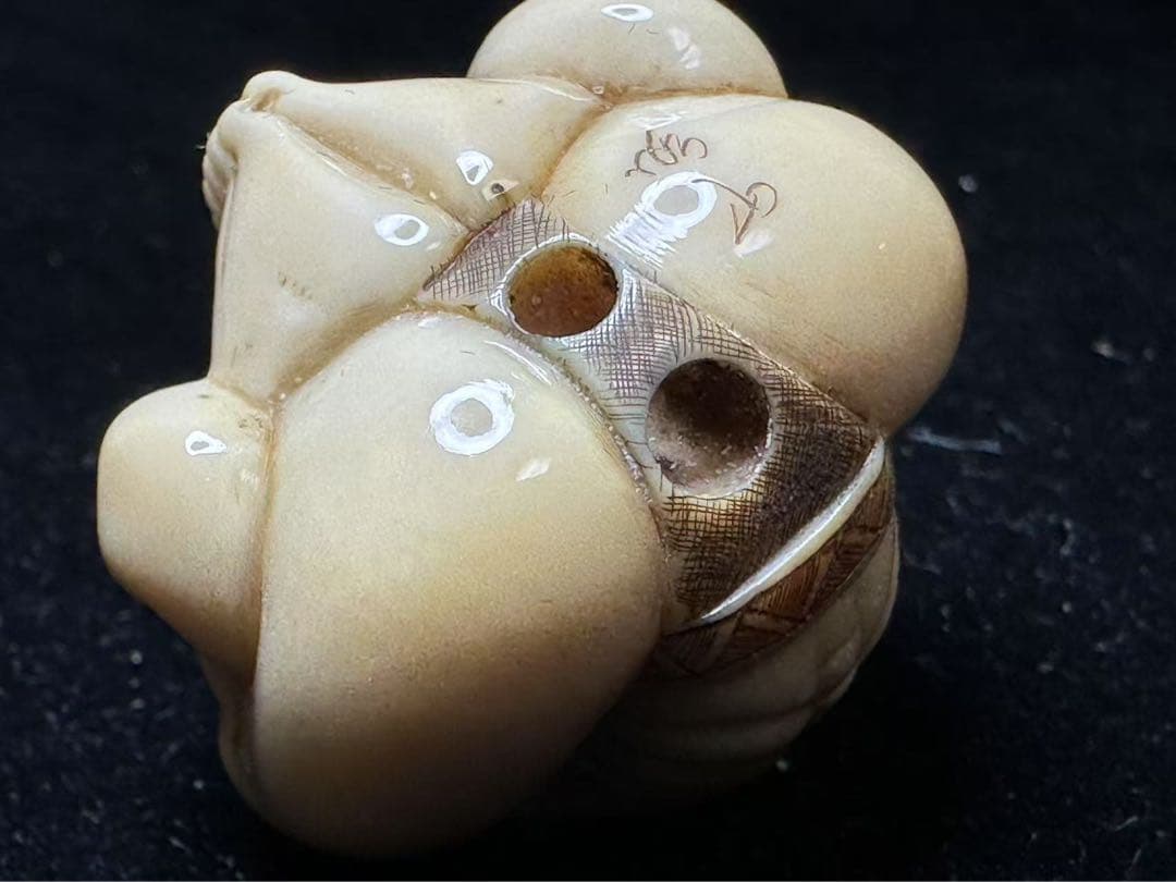 根付　置物　アンティーク　天然素材　彫刻 古美術品　細密細工　骨董コレクション