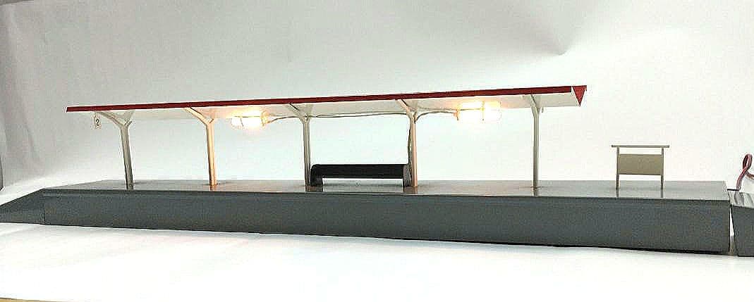 エンドウ　駅ホームNo.1 　鉄道模型情景　照明付き HOゲージ　元箱付　希少品