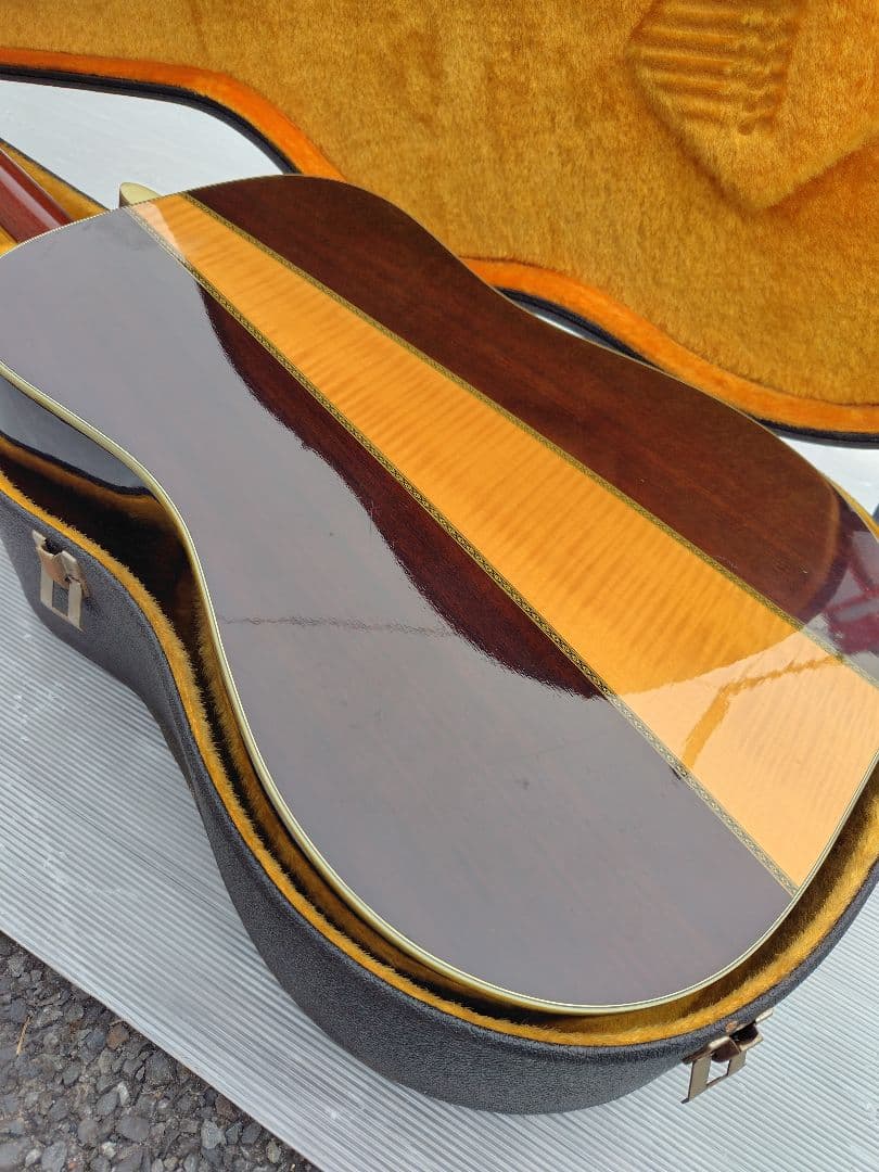 Morris W-60 アコースティックギター ハードケース付き