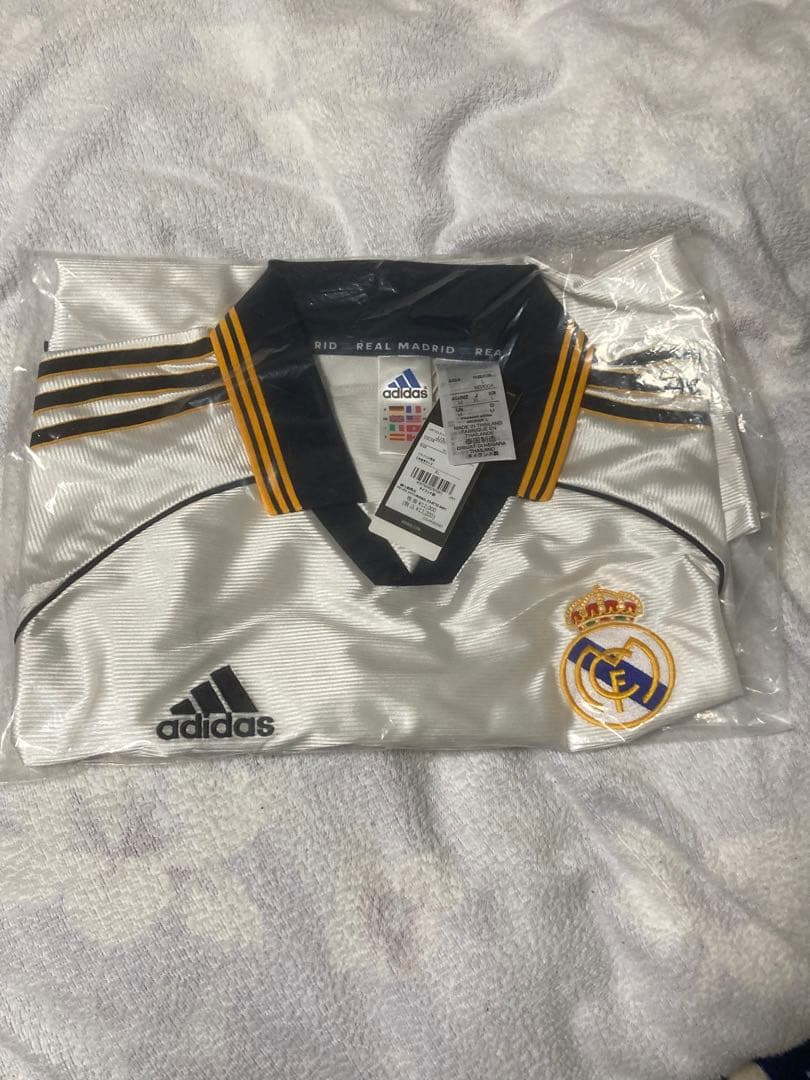 新品未開封 レアルマドリード 99-00 復刻 ユニフォーム