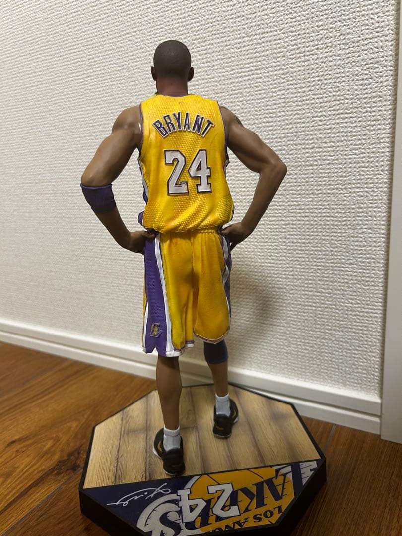 【フィギュア】Kobe BryantコービーブライアントNBA