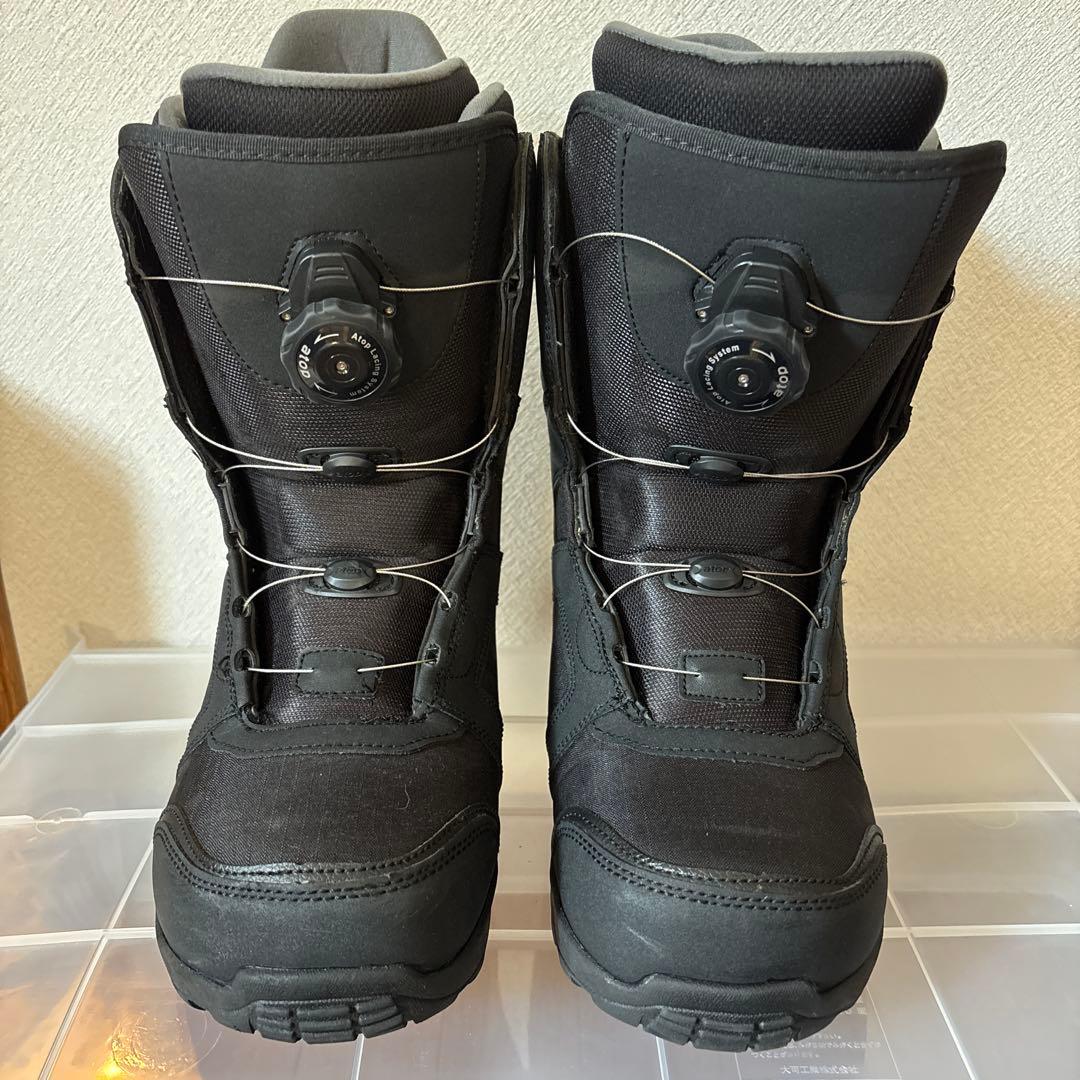 スノーボードブーツ ボアシステム