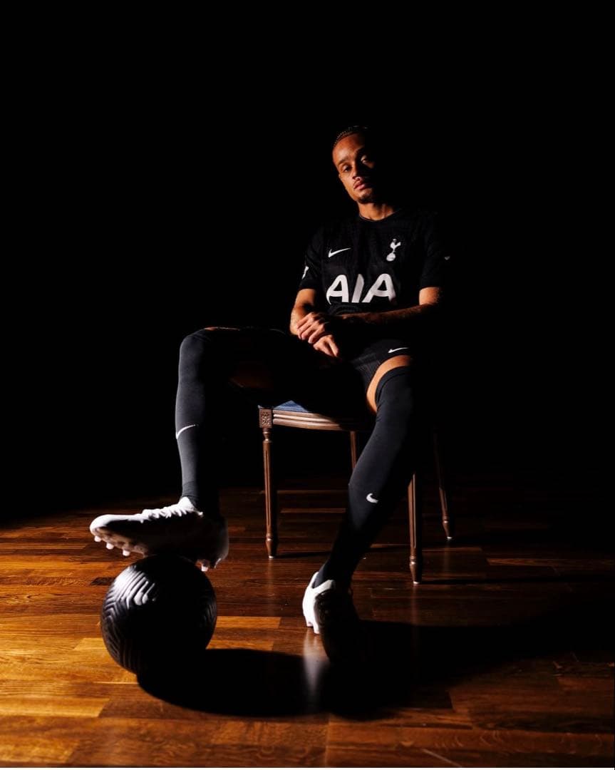 トッテナム・ホットスパー 2025-26 Away Kit