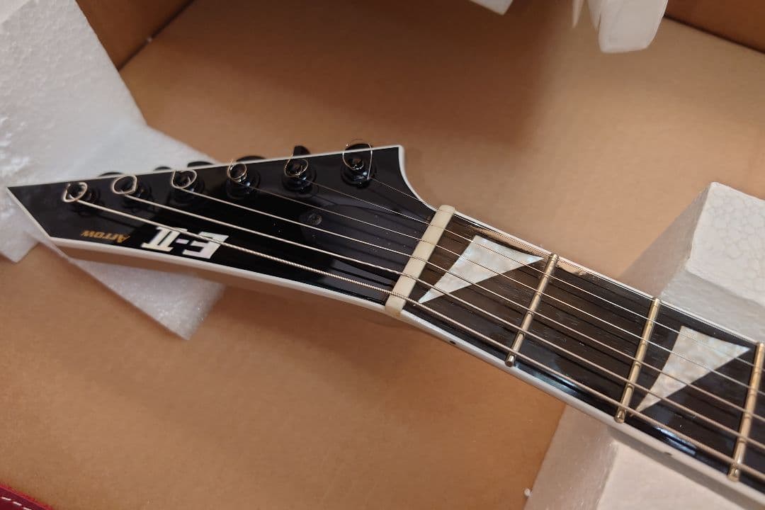 ESP EII E-II ARROW NTブラック×シルバー EMG 85 81