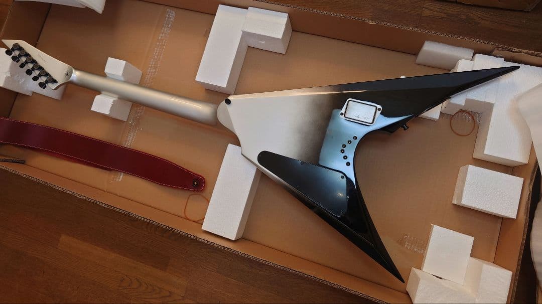 ESP EII E-II ARROW NTブラック×シルバー EMG 85 81