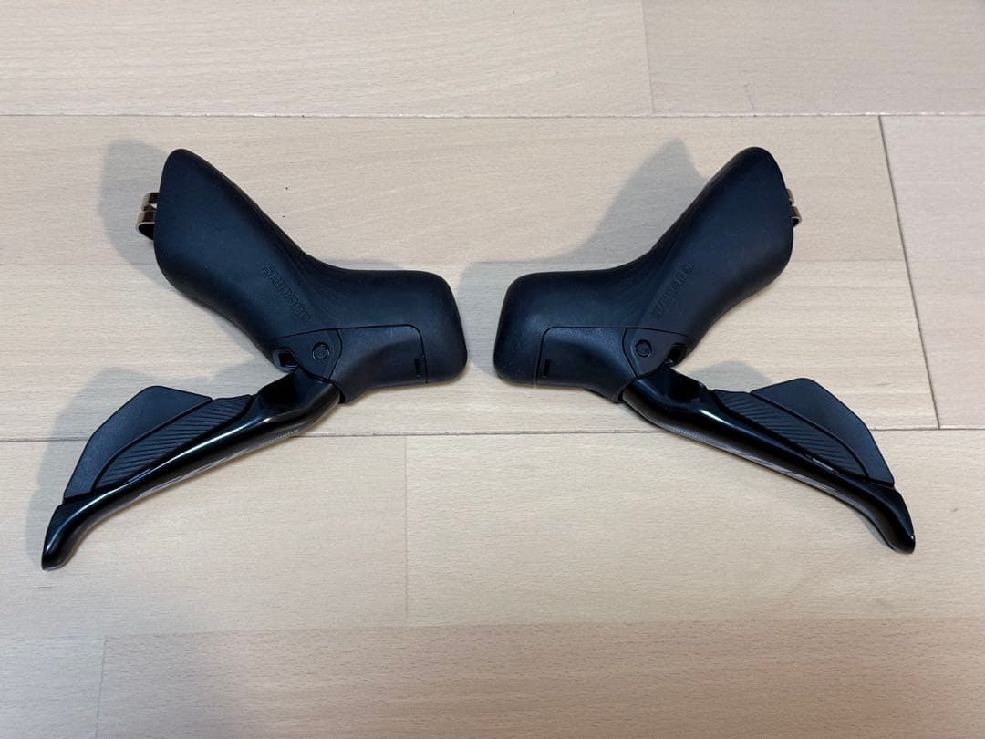 Shimanoシマノ 105 Di2 R7170コンポーネントセット