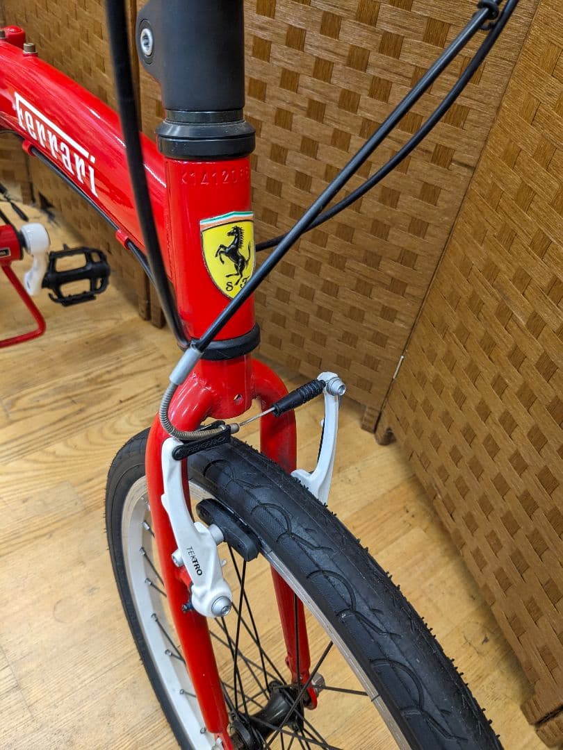 U013 折り畳み自転車　Ferrari　20インチ 7段変速　ミニベロ