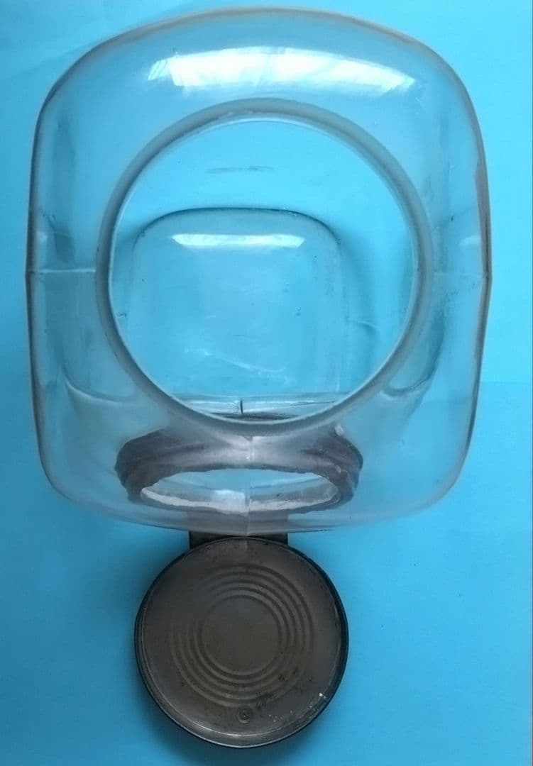 レトロ昔のたばこ瓶