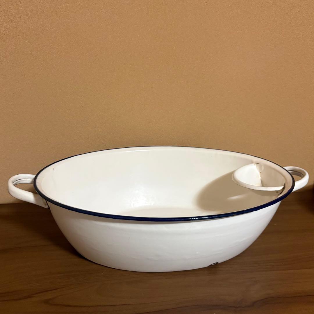 アンティーク　ホーロー　ウォッシュタブ（石鹸置き付き）