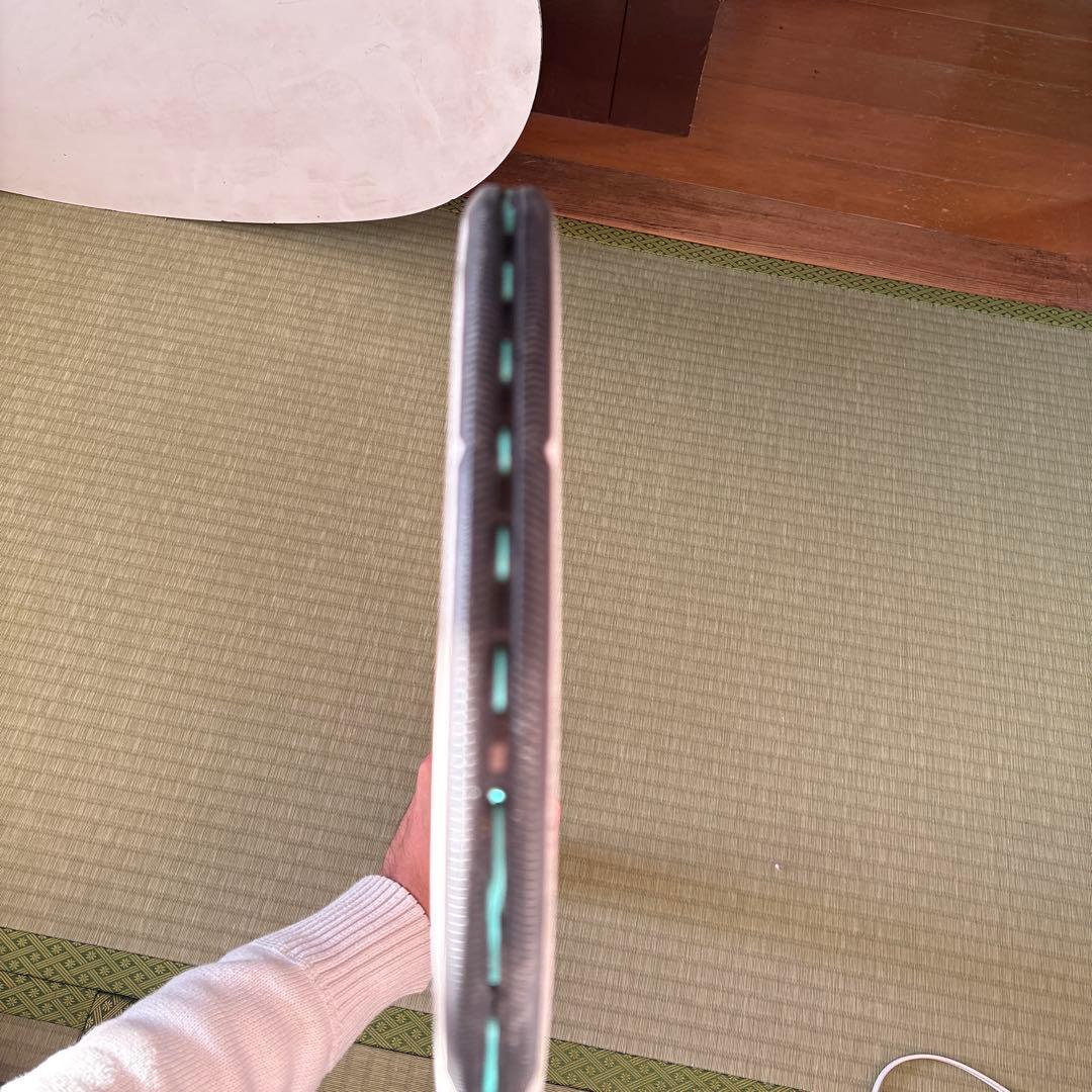 Babolat Pure strike 100 グリップ2