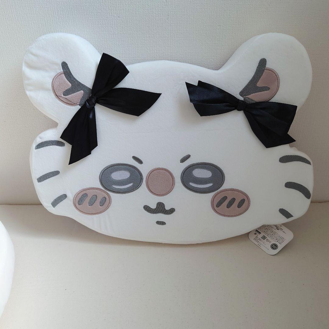 ちいかわ　低反発クッション　リボン　おかおBIGボストンバッグ