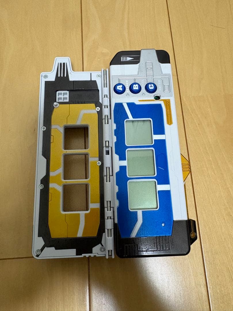 大怪獣バトルナイザー、大怪獣NEOバトルナイザー、レイモン