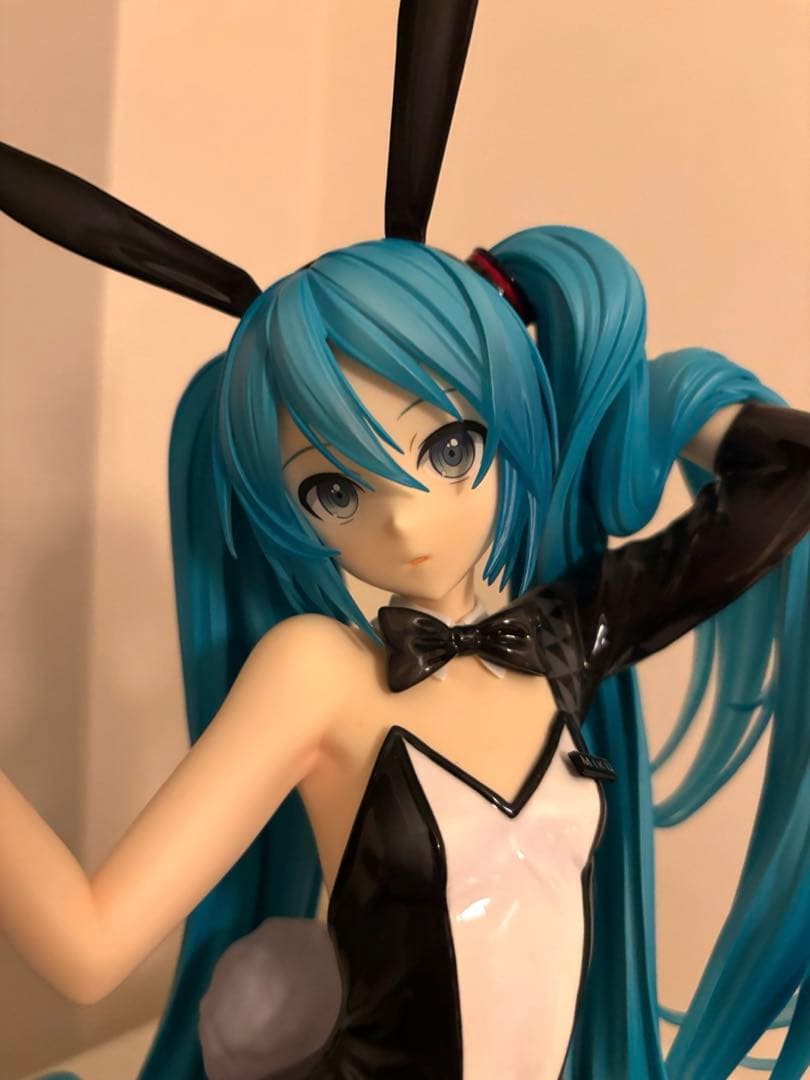 初音ミク バニーVer. / Art by 三目YYB