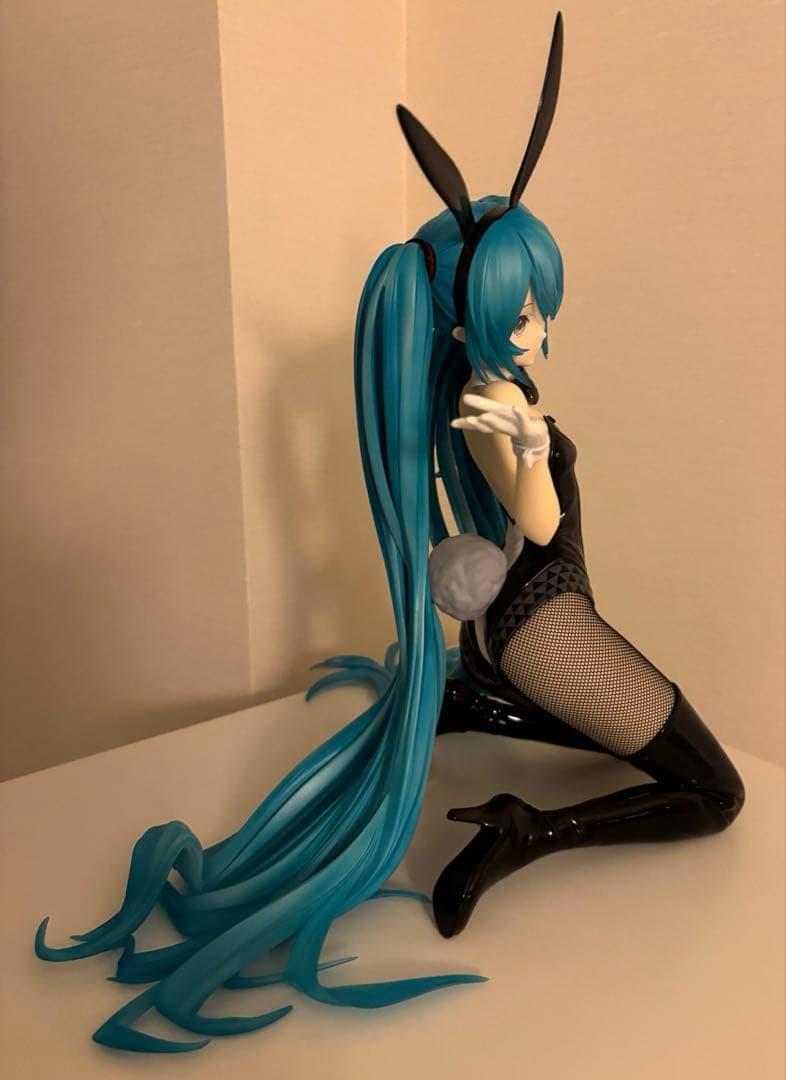 初音ミク バニーVer. / Art by 三目YYB