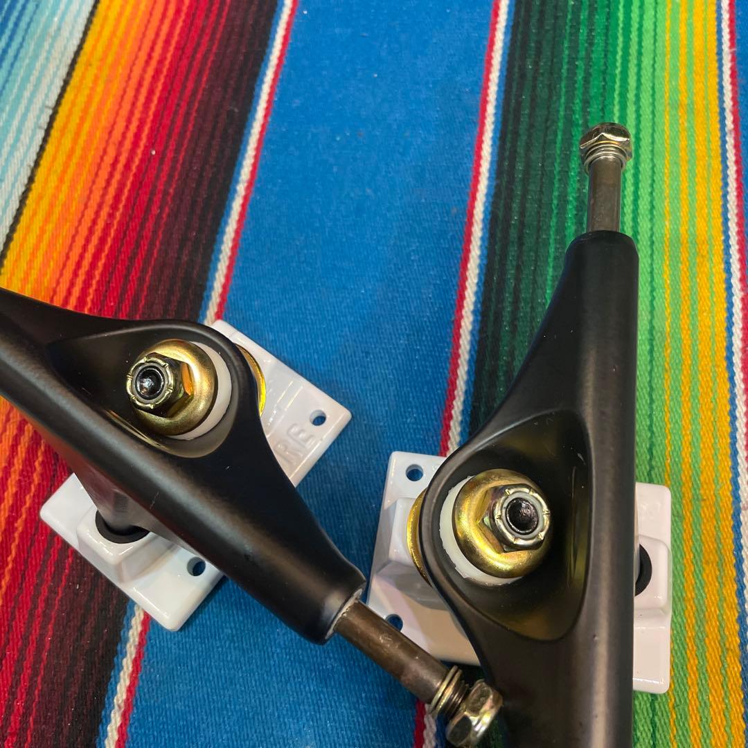 ベンチャー　Venture 5.2HI スケートボード トラック