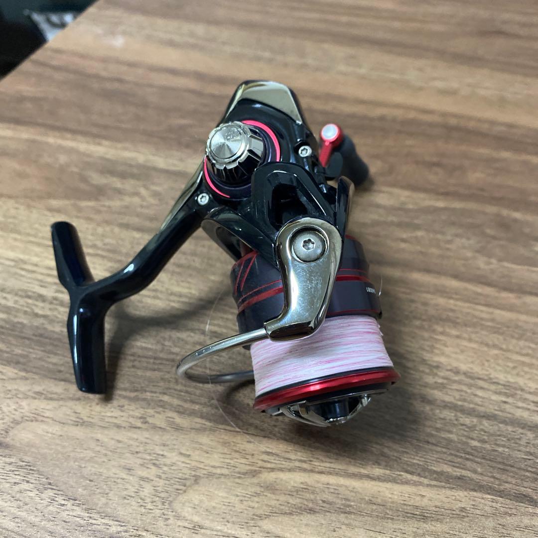 ダイワ　 MX2000SP スピニングリール 赤スプール