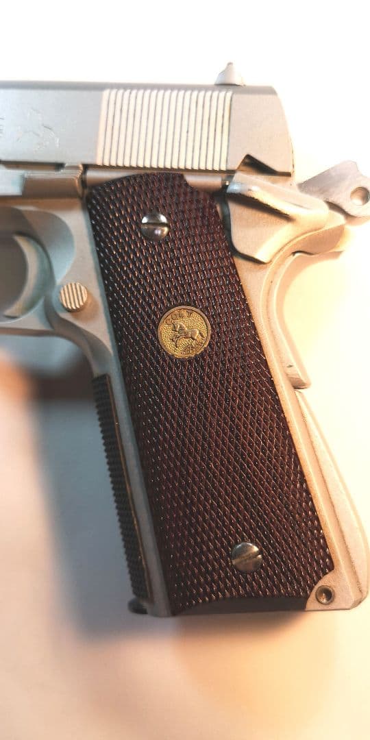 MGC コルトコンバット コマンダー 樹脂製モデルガン マットシルバー