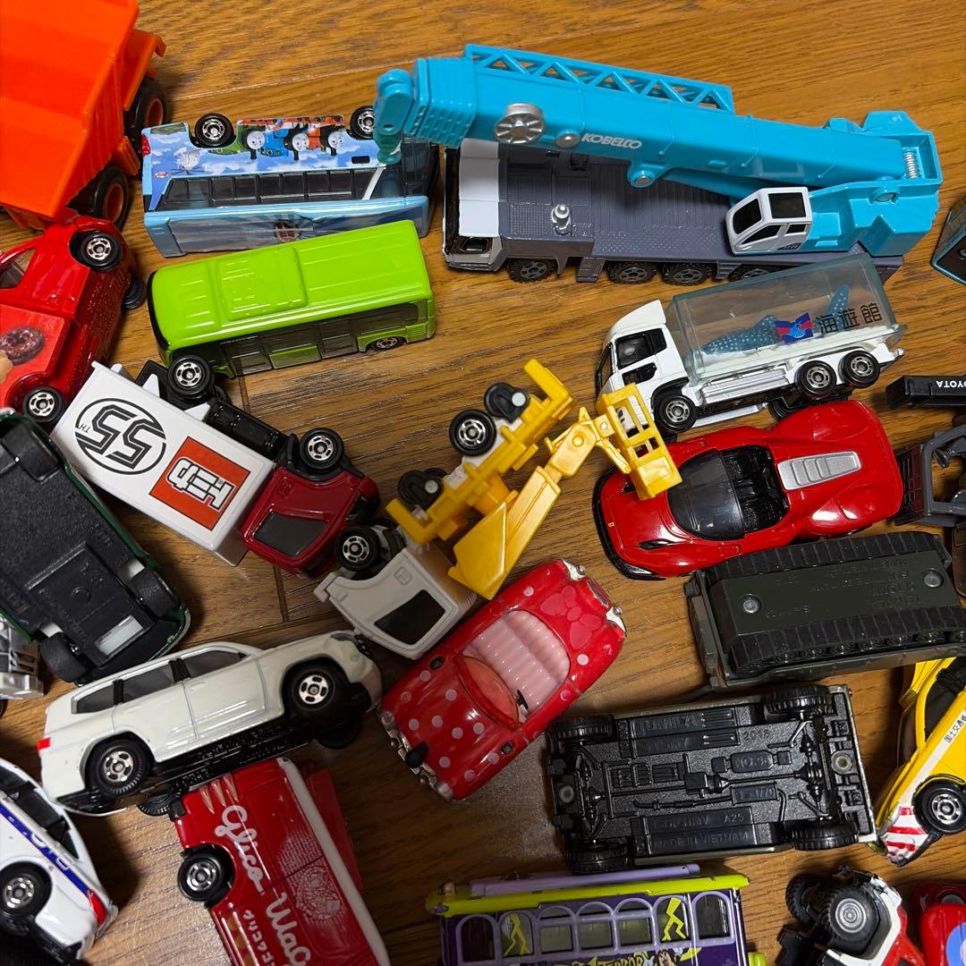 トミカ　乗り物おもちゃ　まとめ売り
